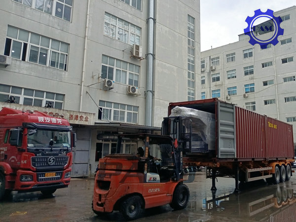 air bubble film machine finished loading container